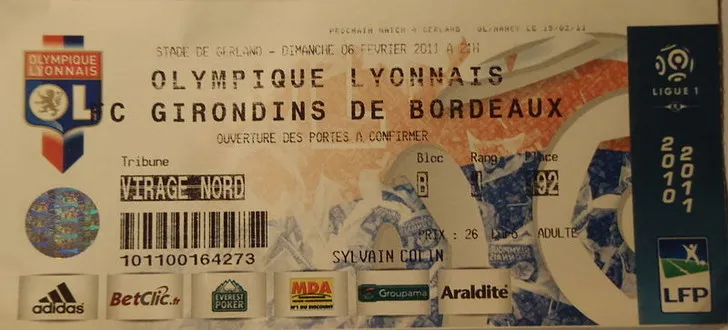 Tấm vé trận đấu Bordeaux, cánh cửa mở ra những cung bậc cảm xúc sân cỏ