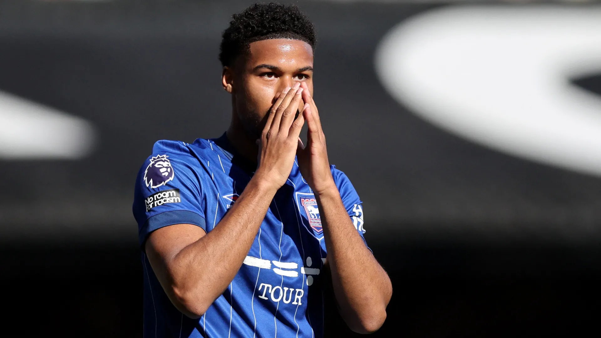 Tiền vệ Jens Cajuste của Napoli được Ipswich Town quan tâm trở lại