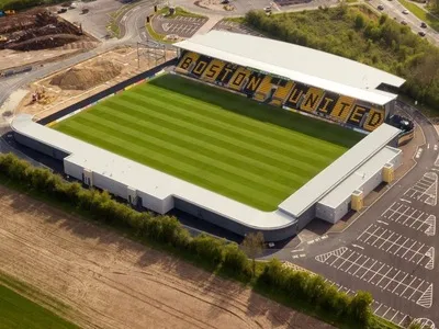 Toàn cảnh sân vận động Boston Community từ trên cao, một khởi đầu mới cho Boston United