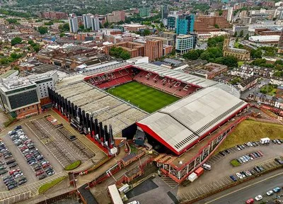 Toàn cảnh sân vận động Bramall Lane, nơi lịch sử bóng đá Anh khắc sâu từng dấu chân