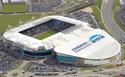 Toàn cảnh Sân vận động Coventry Building Society Arena nhìn từ trên cao, biểu tượng của Coventry City.