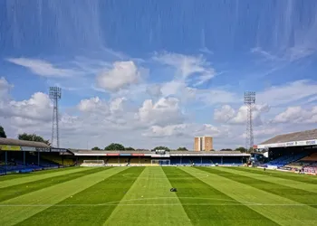 Toàn cảnh sân vận động Roots Hall, biểu tượng lịch sử của Southend United