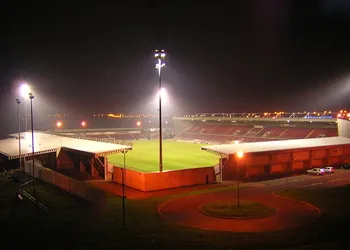 Toàn cảnh sân vận động Sixfields, biểu tượng của Northampton Town FC