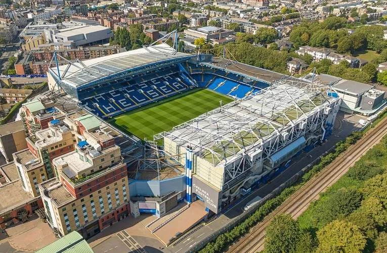 Toàn cảnh sân vận động Stamford Bridge từ trên cao, một hòn ngọc giữa lòng London