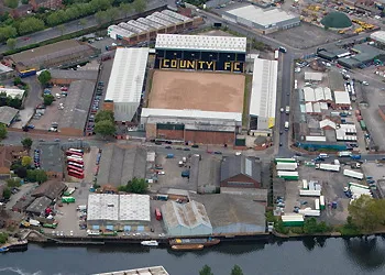 Toàn cảnh thành phố Nottingham nhìn từ trên cao, nơi có sân Meadow Lane của Notts County FC