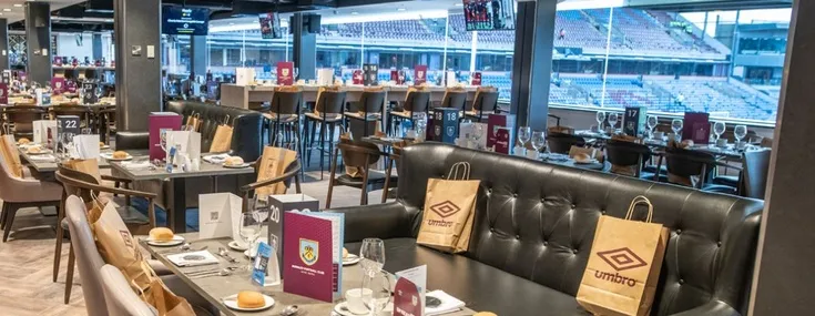 Trải nghiệm hospitality sang trọng tại sân Turf Moor