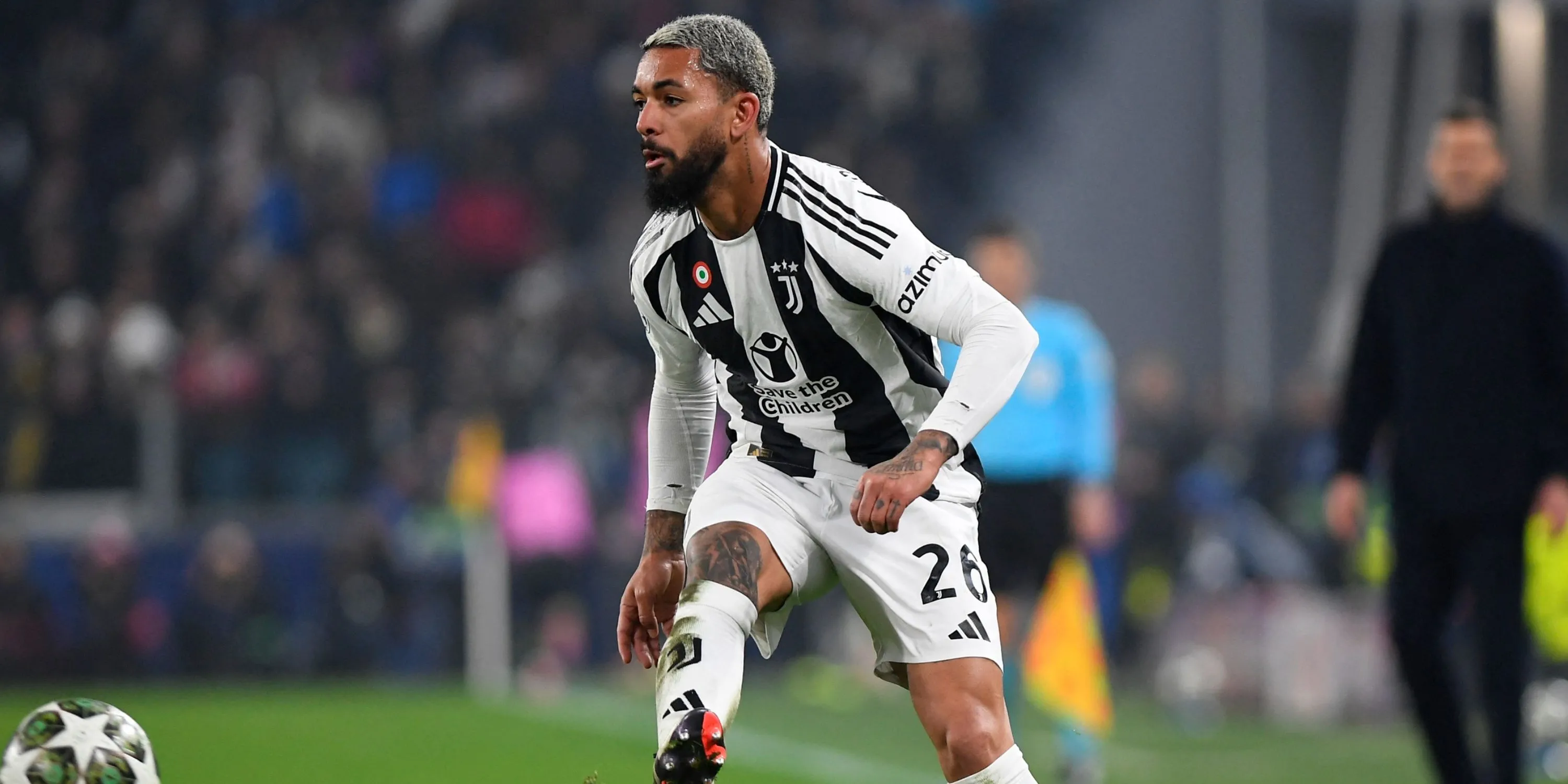 Douglas Luiz tại Juventus, mục tiêu chuyển nhượng của Everton
