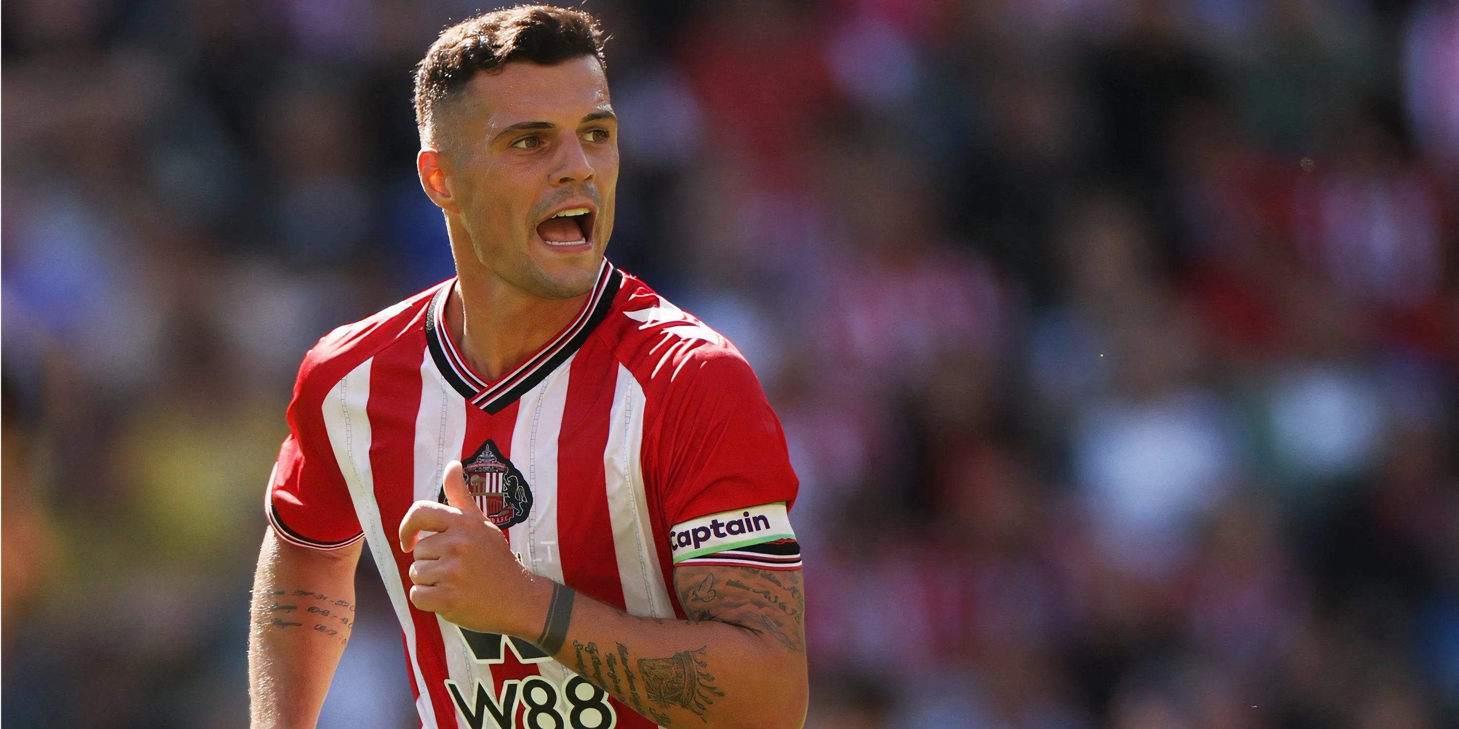 Granit Xhaka trong màu áo mới Sunderland tại Premier League