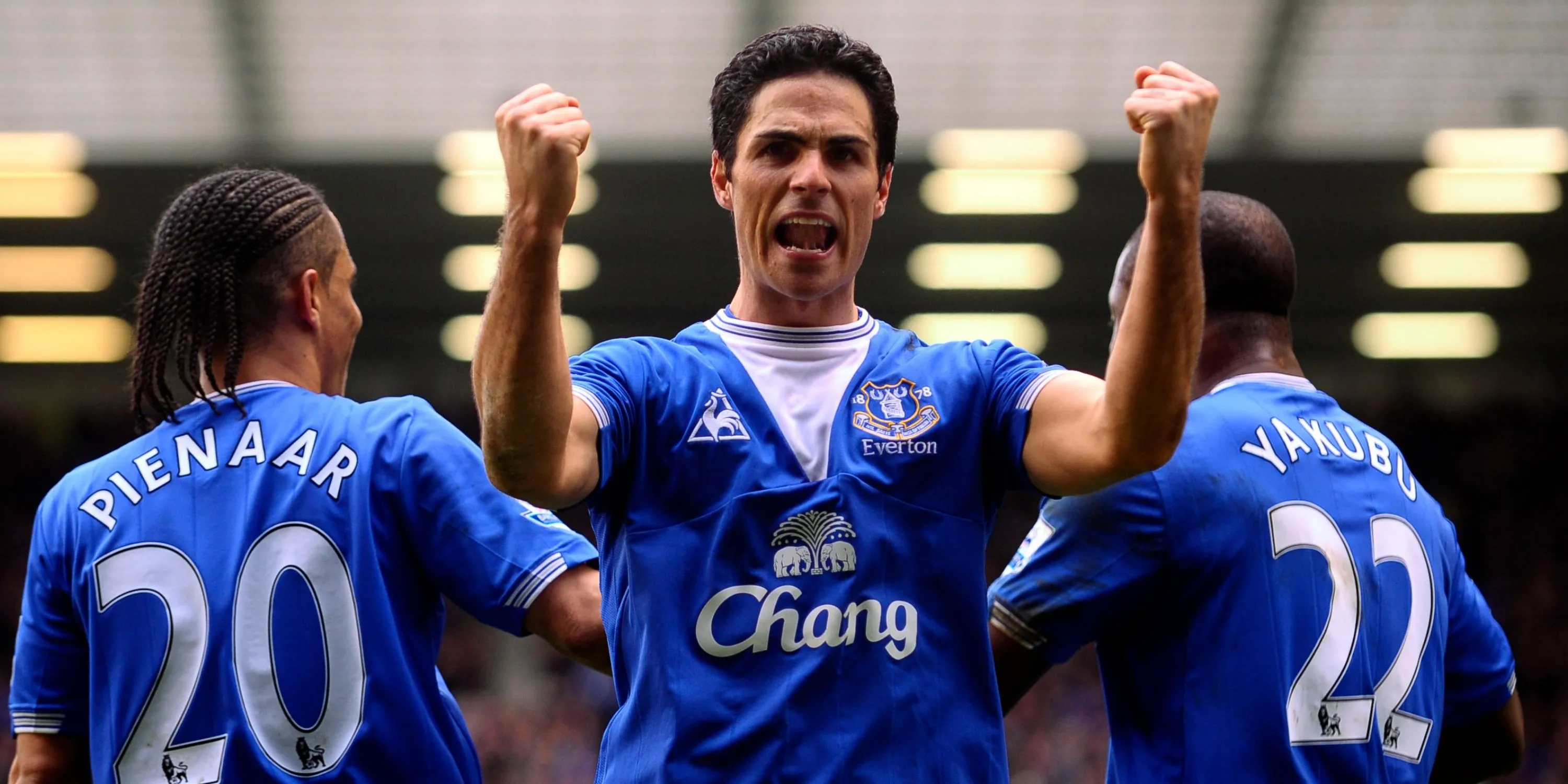 Mikel Arteta, trái tim hàng tiền vệ Everton thời David Moyes