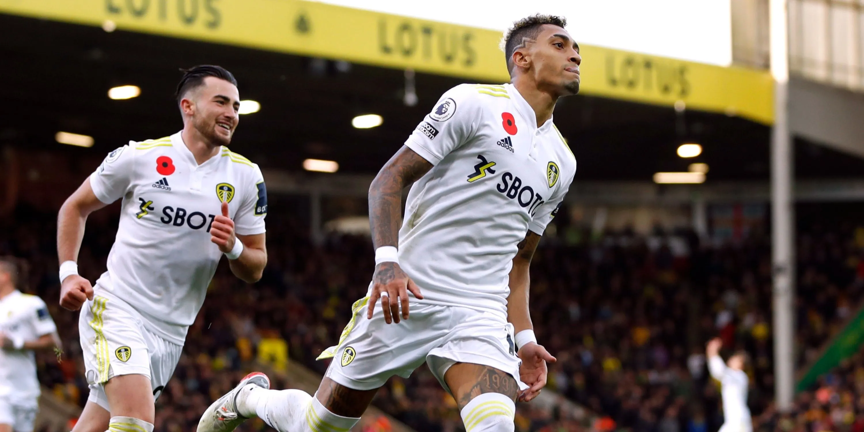 Raphinha rực sáng trong màu áo Leeds United tại Premier League