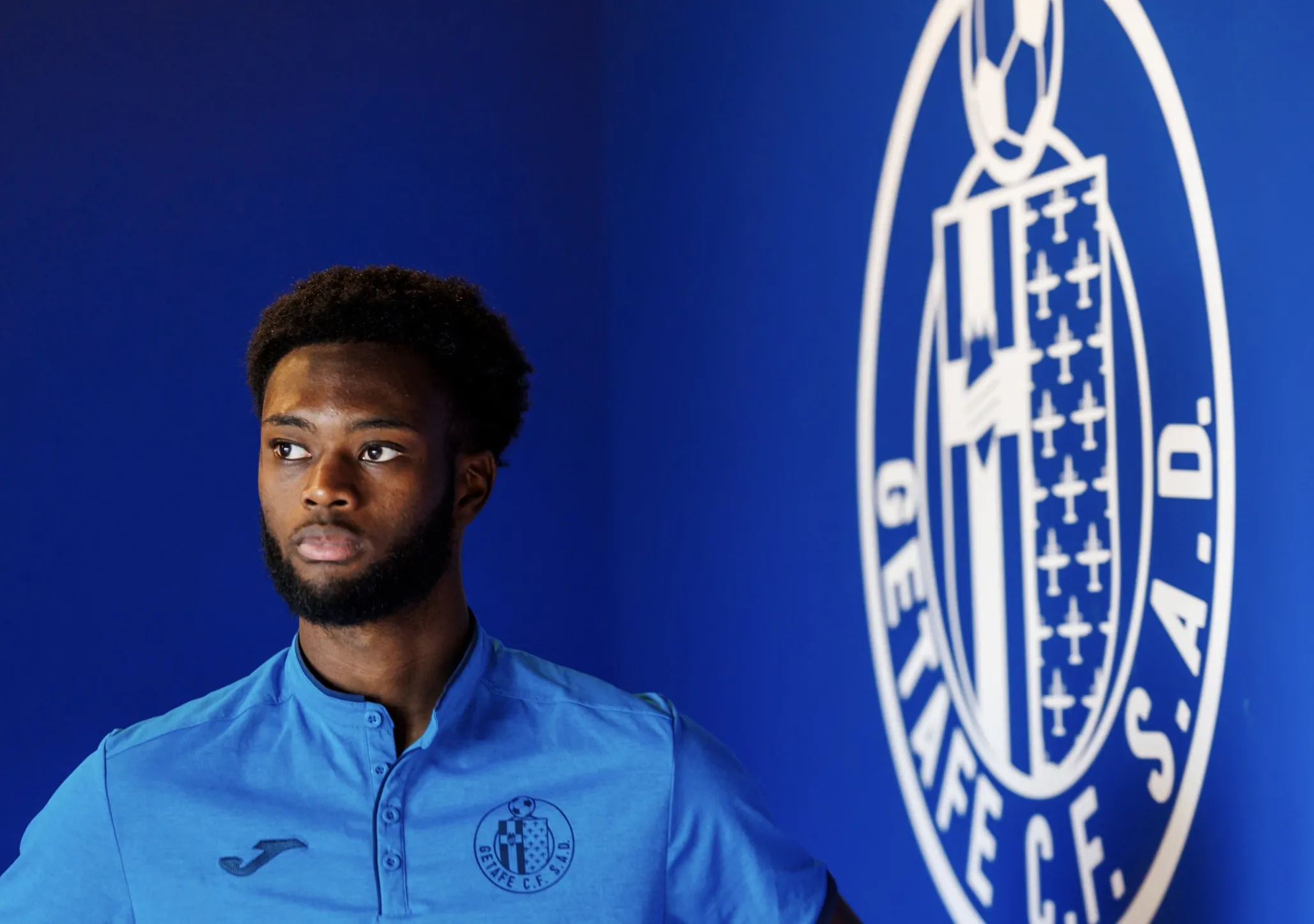 Abu Kamara trên hành trình từ Hull City tới đài các La Liga, khoảnh khắc im lặng trước trận đấu lớn