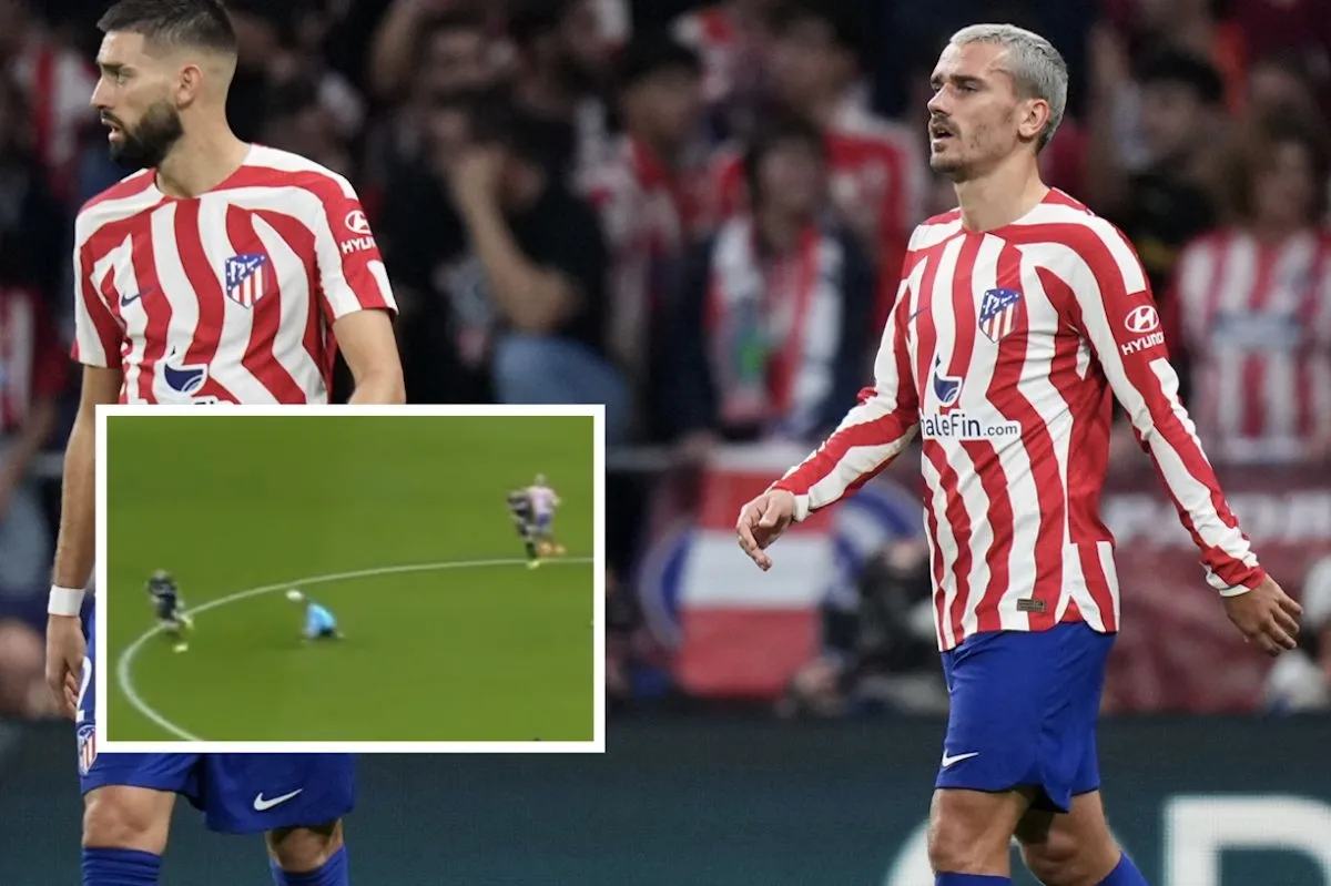 Antoine Griezmann khiến trọng tài dừng trận ở Champions League, dẫn đến drop ball và trao lại quyền kiểm soát cho Atletico, minh họa luật áp dụng trong thực tế.