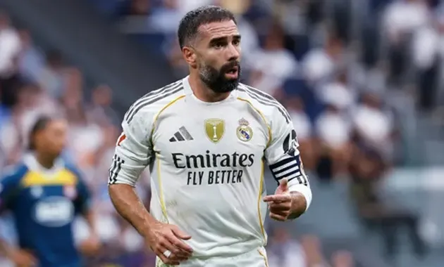 Dani Carvajal trong buổi tập phục hồi ở Valdebebas trước El Clasico - Real Madrid