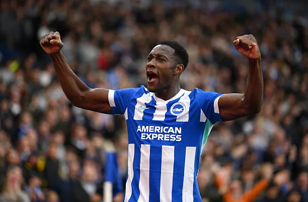 Danny Welbeck trong màu áo Brighton, phong độ ấn tượng trước Old Trafford