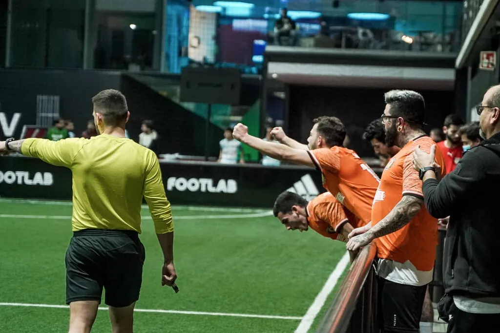 Dù khác biệt, mỗi loại bóng đá đều mang lại niềm vui cho người tham gia.