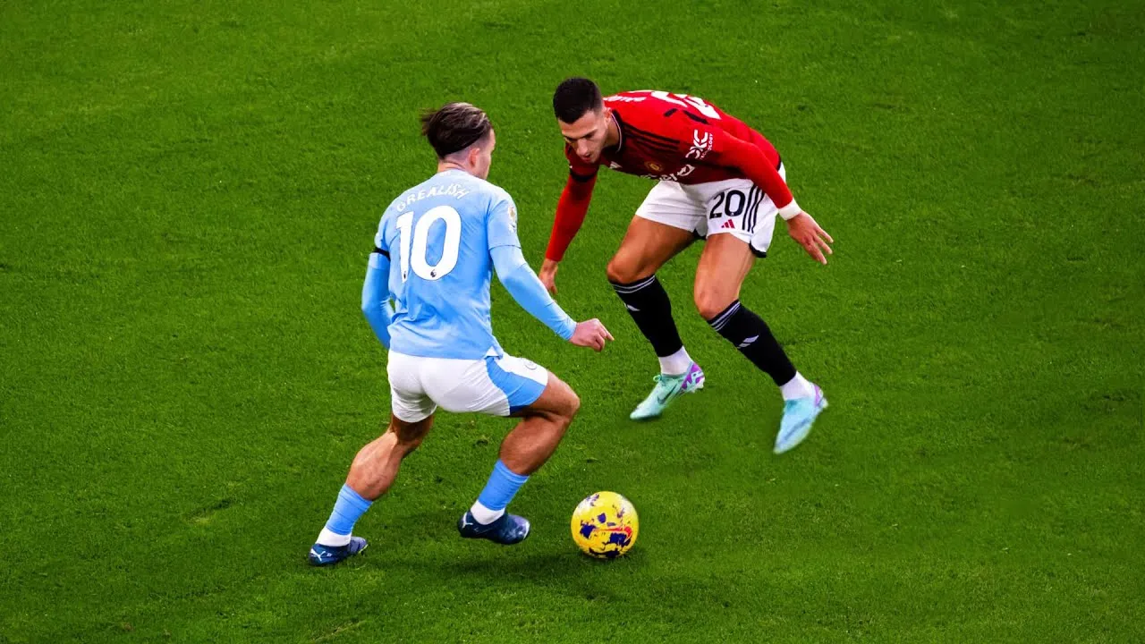 Grealish ví dụ điển hình cho cầu thủ có khả năng kiểm soát nhịp độ trận đấu