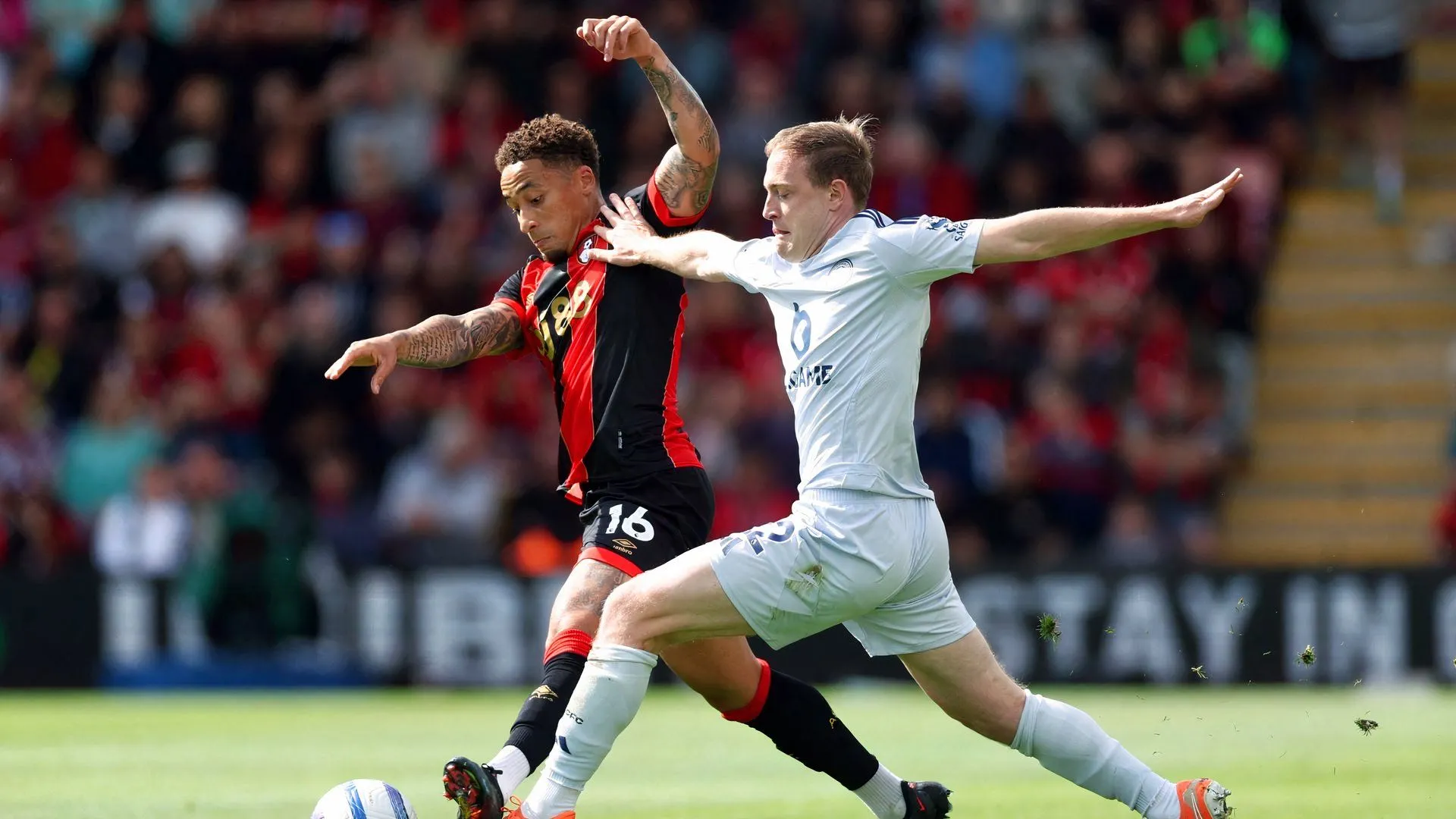 Oliver Skipp cho Leicester City vs Bournemouth