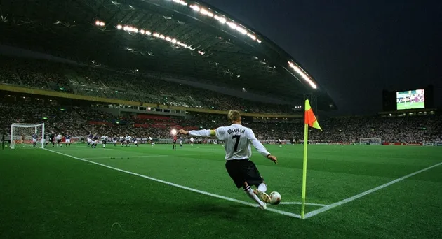 Pha phạt góc dẫn tới bàn mở tỷ số ở Emirates, minh họa tầm quan trọng của tình huống bóng chết trong trận đấu lớn.