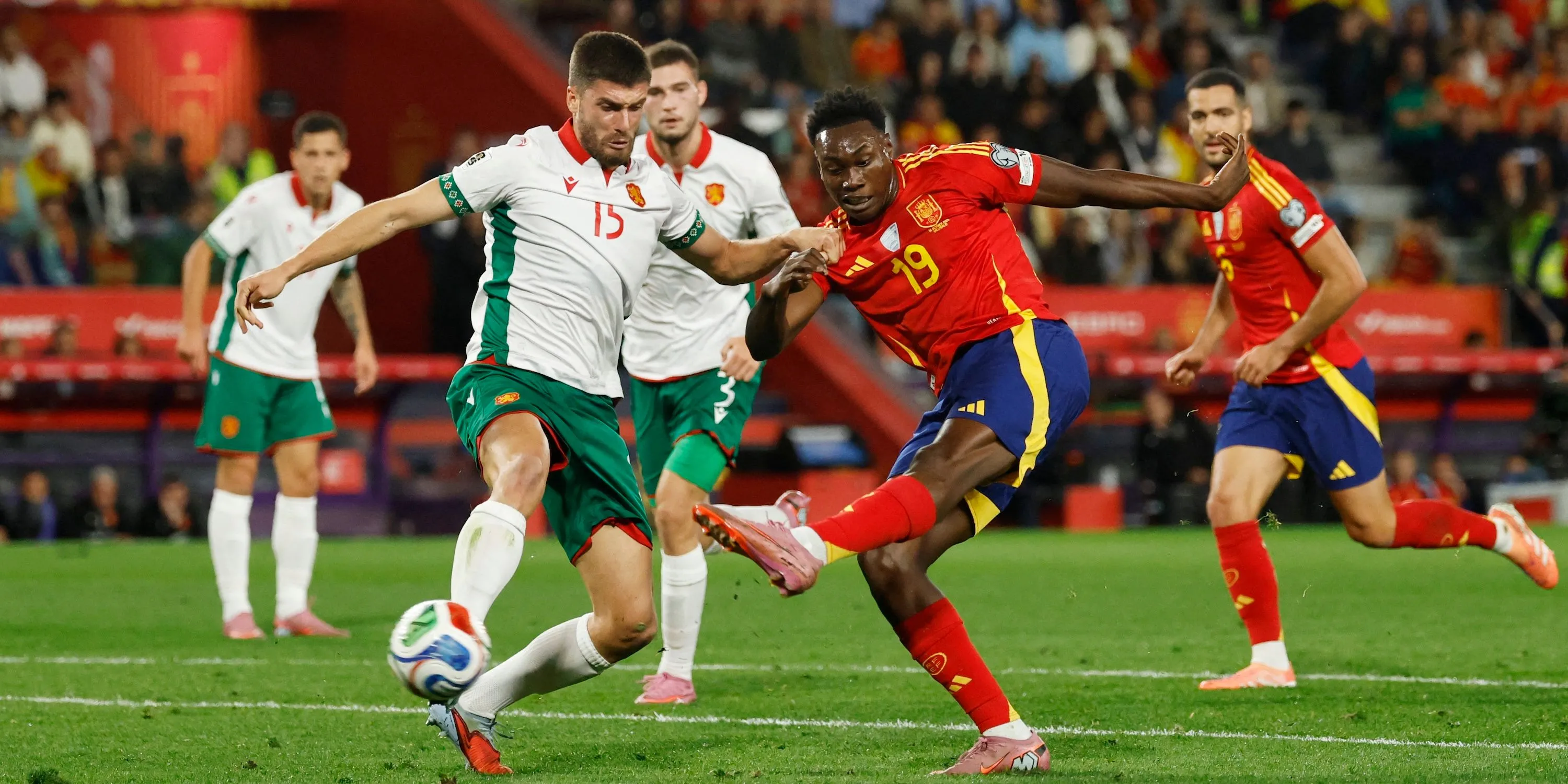 Samu Aghehowa trong màu áo Porto