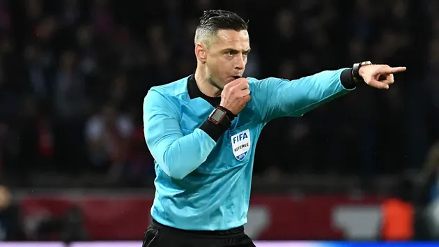 Trọng tài Damir Skomina thổi penalty trong chung kết C1 2019