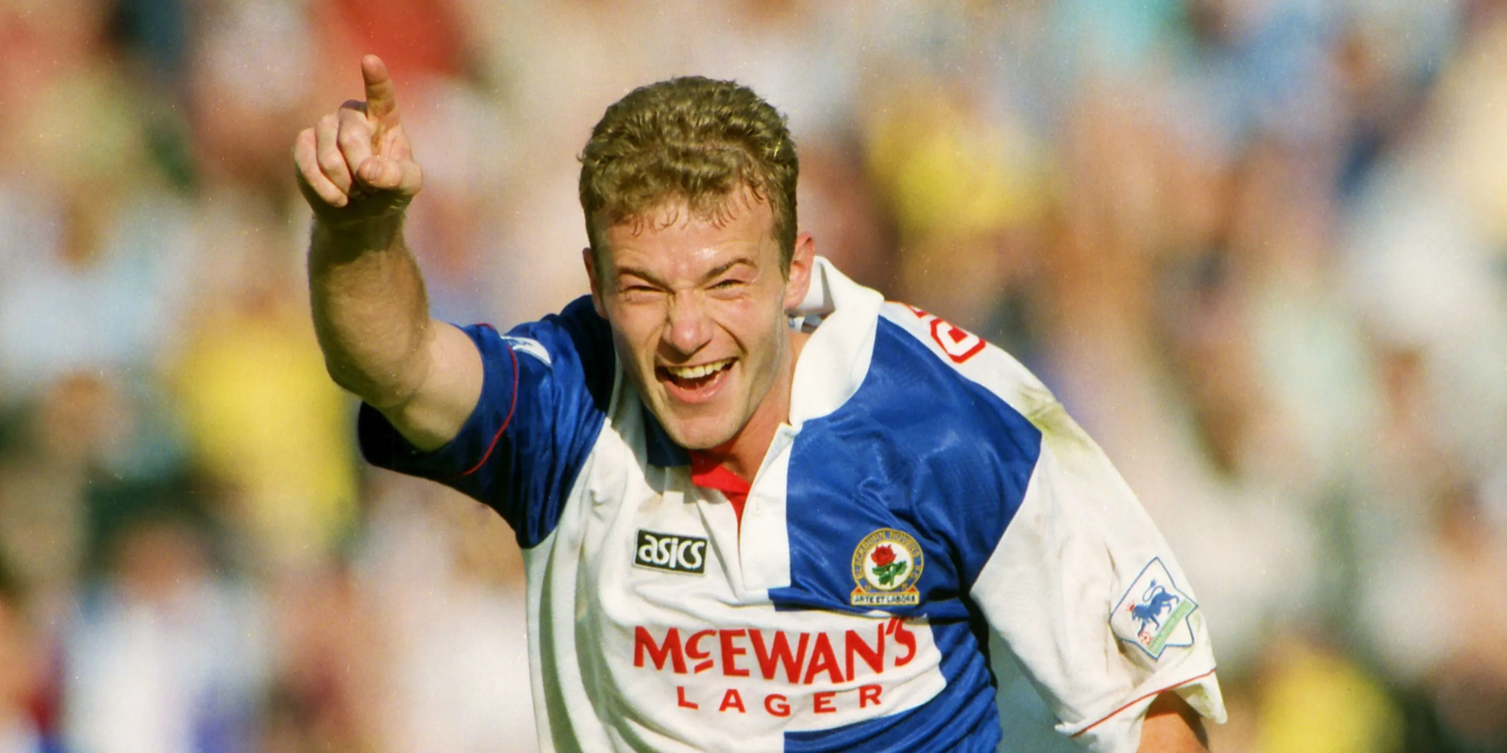 Alan Shearer - chân sút vĩ đại nhất Ngoại hạng Anh với 260 bàn thắng