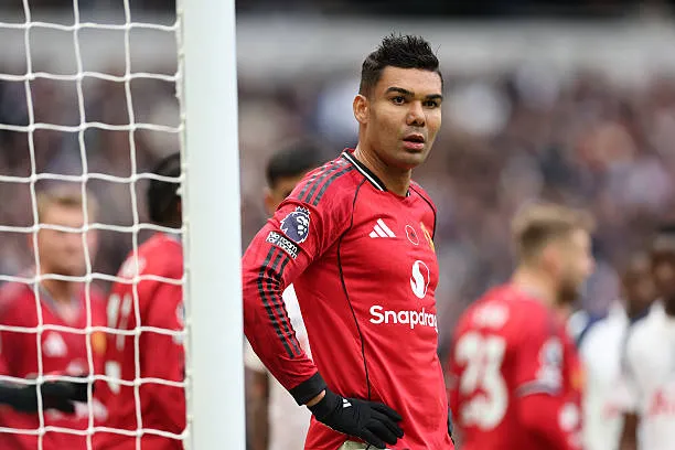 Casemiro sẽ phải đối diện với hàng tiền vệ cơ động và giới gây sức ép của Everton.
