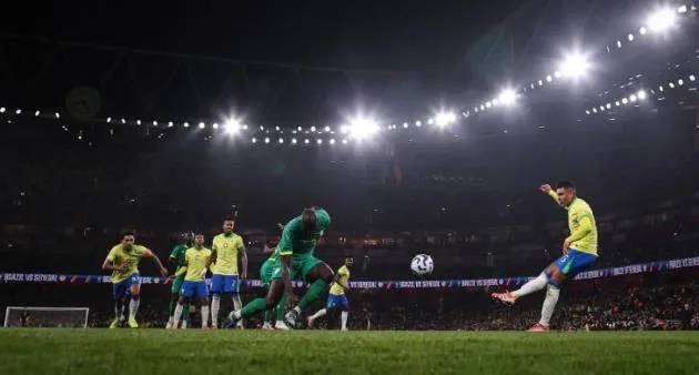 Casemiro trở lại với phong độ ấn tượng