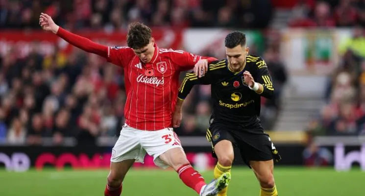 Diogo Dalot đang trở thành điểm yếu ở hàng thủ Manchester United