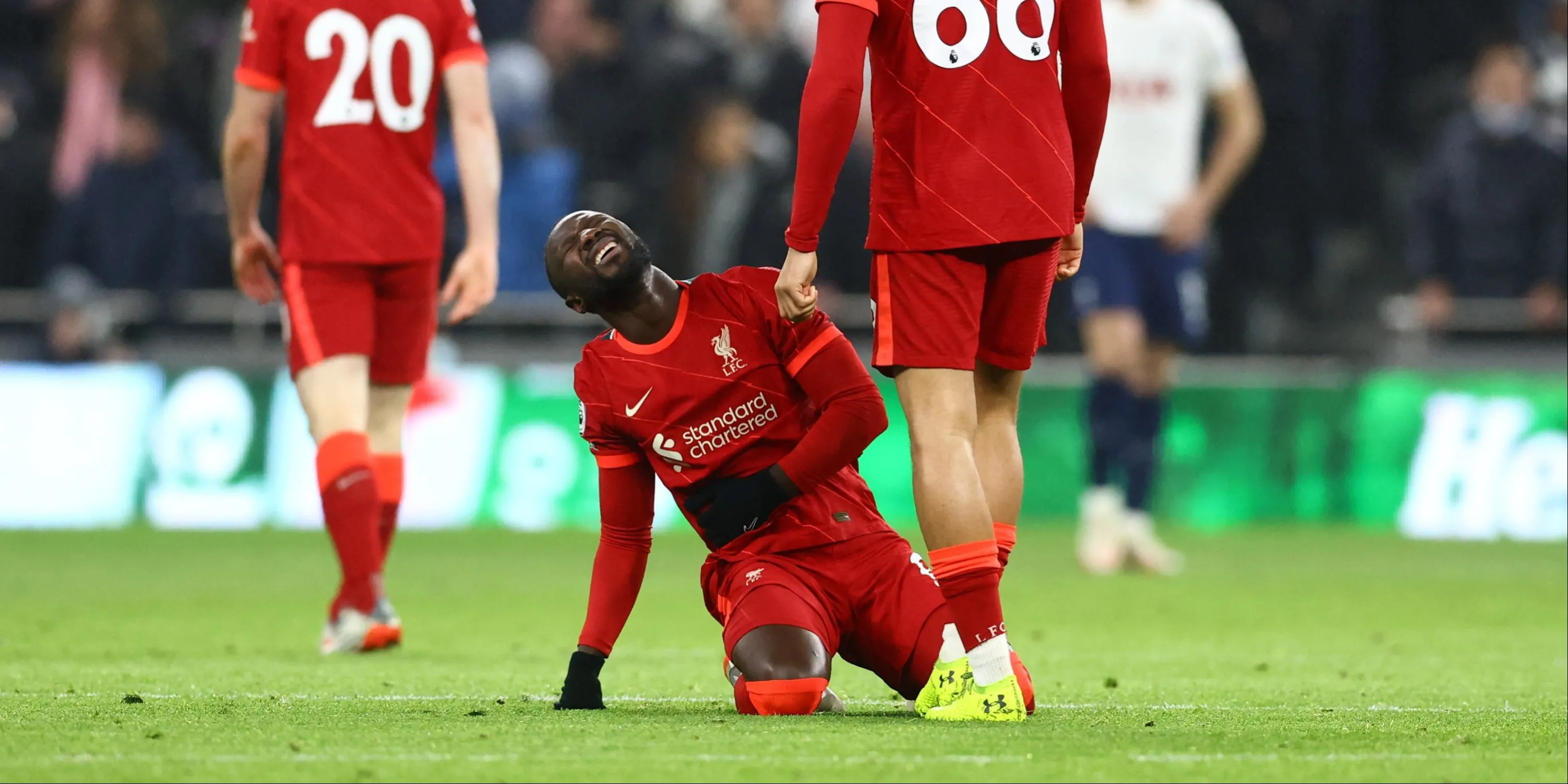Naby Keita tại Liverpool, người có bàn tay bảo vệ quá tật