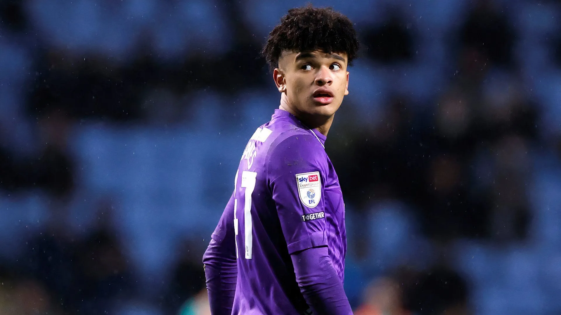 Sheffield Wednesday, nơi các thủ môn phải giành giật từng phút thi đấu trong cuộc khủng hoảng