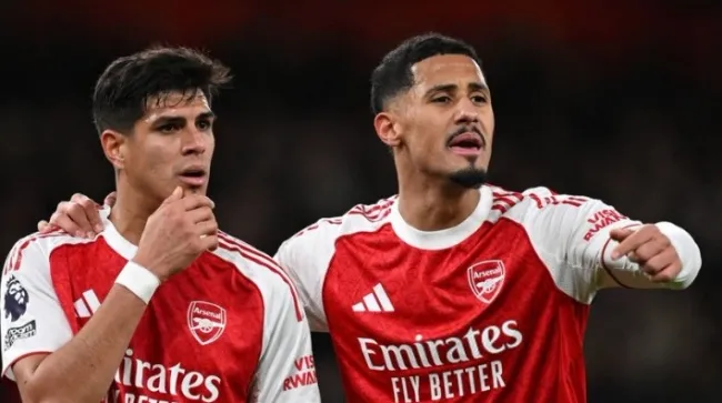 William Saliba tổ chức hàng thủ tốt dù không quá vất vả với 6.9 điểm